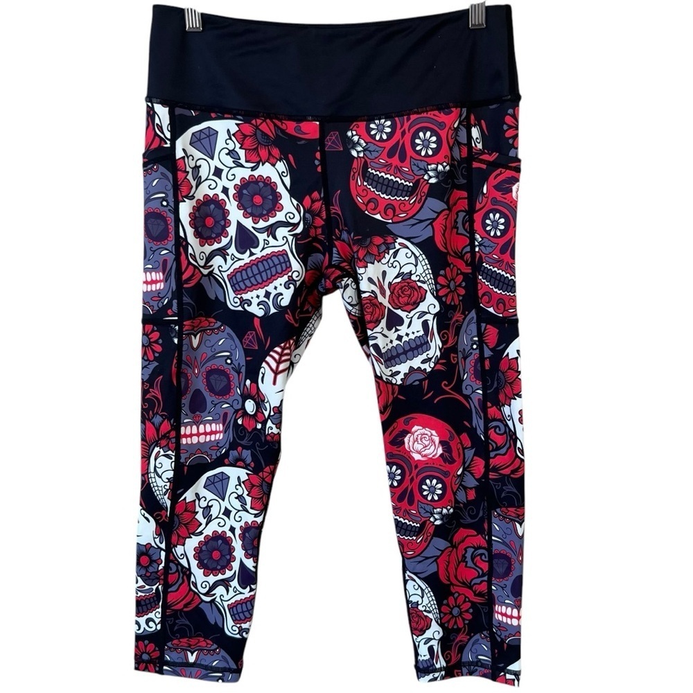 CVG Constantly Varied Gear Sugar Skulls & Roses Capri Leggings